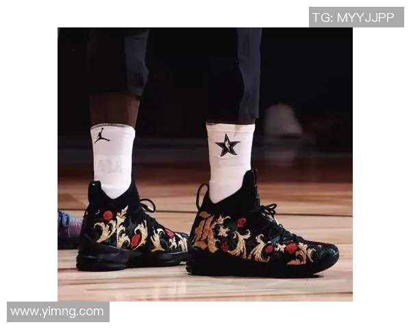 足球球星上脚潮鞋全解析明星球员街头风搭配与时尚潮流趋势 足球球星上脚潮鞋全解析明星球员街头风搭配与时尚潮流趋势