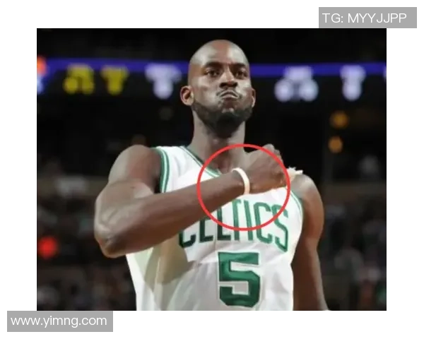 戴护腕的足球球星是谁？探索这些球场上的护腕传奇人物