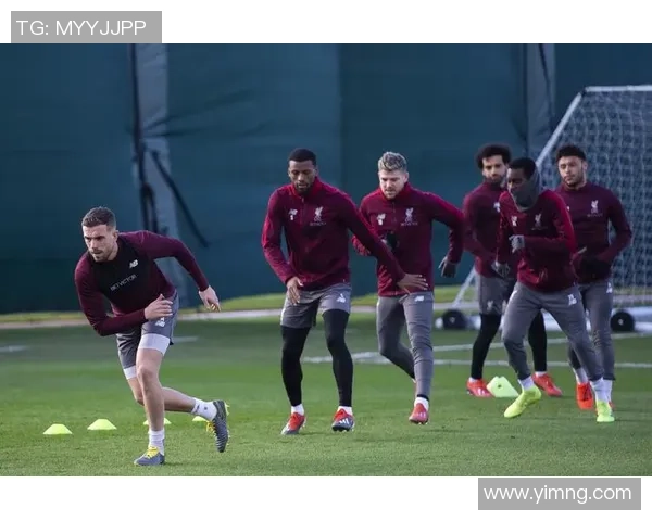 绿茵战前时刻足球球星全方位备战训练与心理调适揭秘 绿茵战前时刻足球球星全方位备战训练与心理调适揭秘